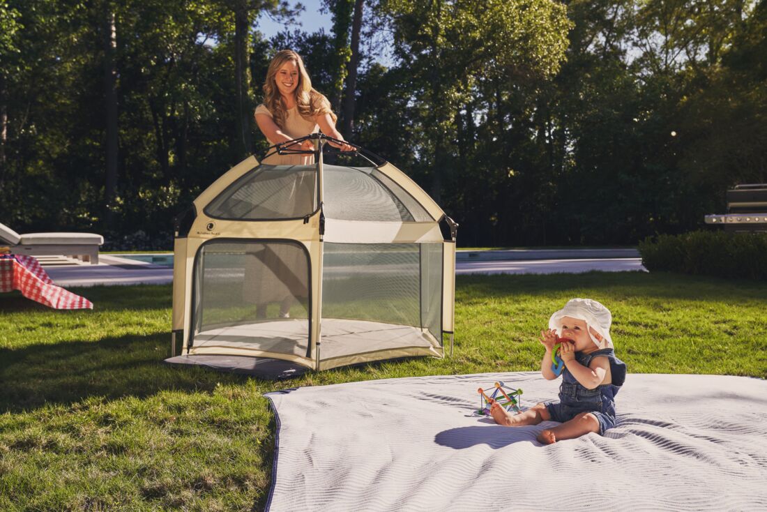Pop 'N Go® Playpen - Elevate