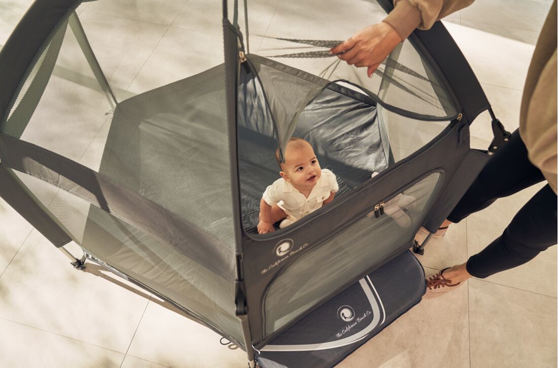 Pop 'N Go® Playpen - Elevate