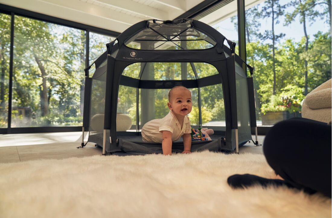 Pop 'N Go® Playpen - Elevate