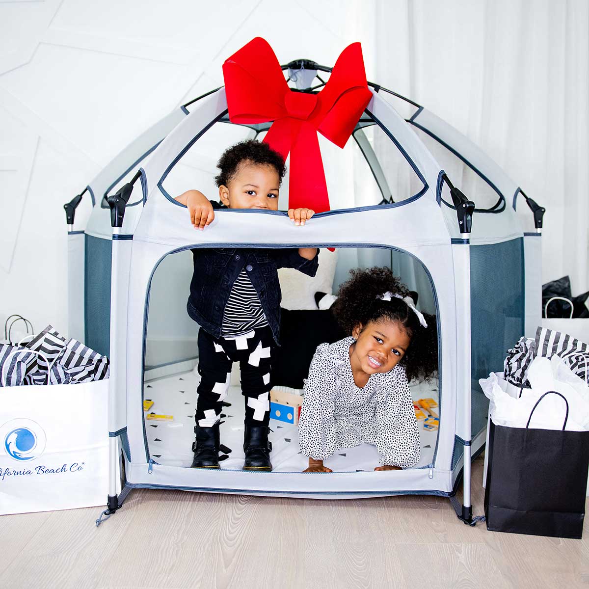 Pop 'N Go® Playpen - Elevate