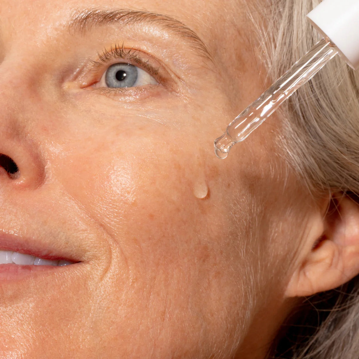 Pre- & Probiotic Plumping Peptide Serum - Elevate